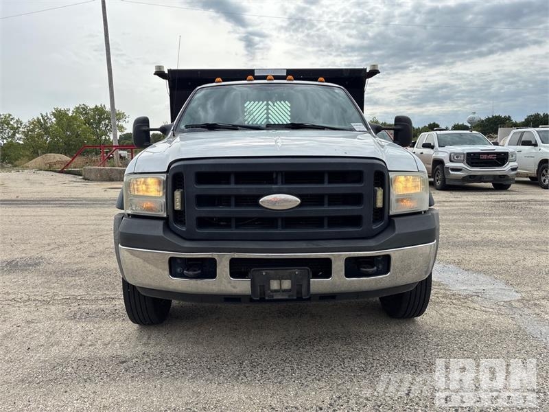 Ford F-450 Sklápěče