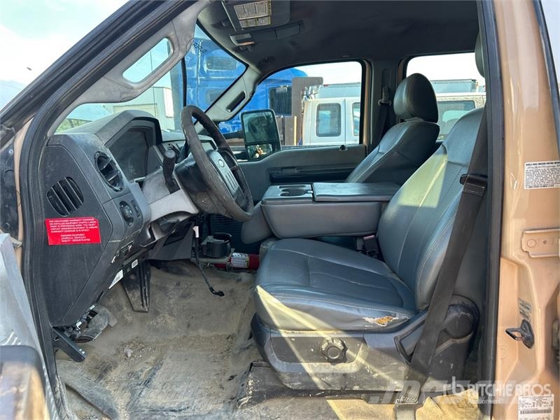 Ford F-450 Savivarčių priekabų vilkikai