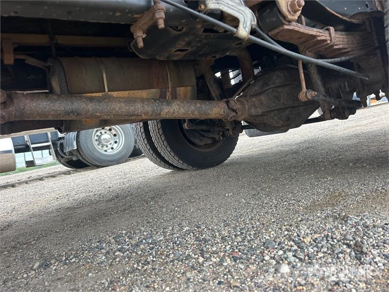 Ford F-450 Flatbed / Dropside trucks