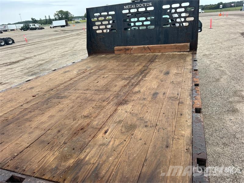 Ford F-450 Flatbed / Dropside trucks