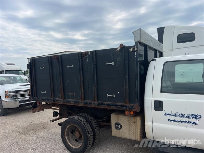 Ford F-450 ダンプ