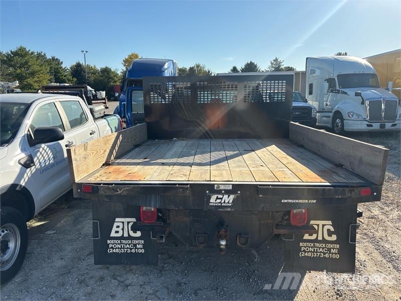 Ford F-450 Pritschenwagen/Pritschenwagen mit Seitenklappe
