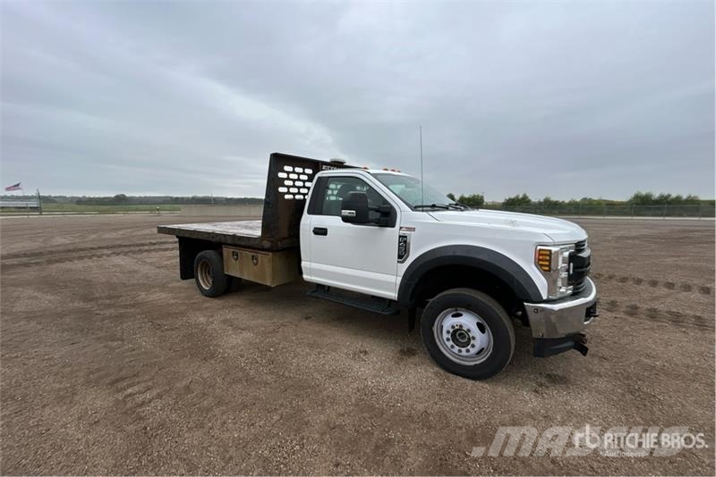 Ford F-450 Flatbed / Dropside trucks