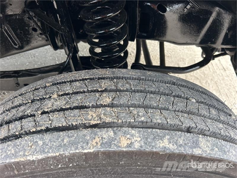 Ford F-450 Pritschenwagen/Pritschenwagen mit Seitenklappe