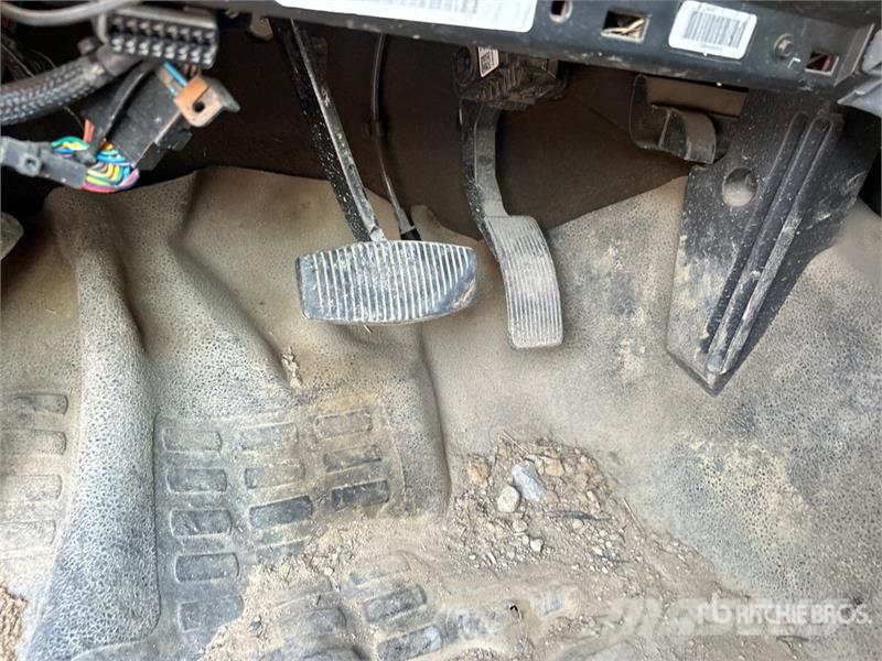 Ford F-450 Savivarčių priekabų vilkikai
