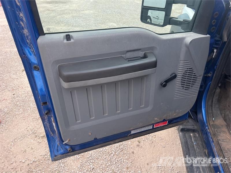 Ford F-450 ダンプ