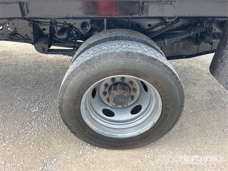 Ford F-450 Pritschenwagen/Pritschenwagen mit Seitenklappe