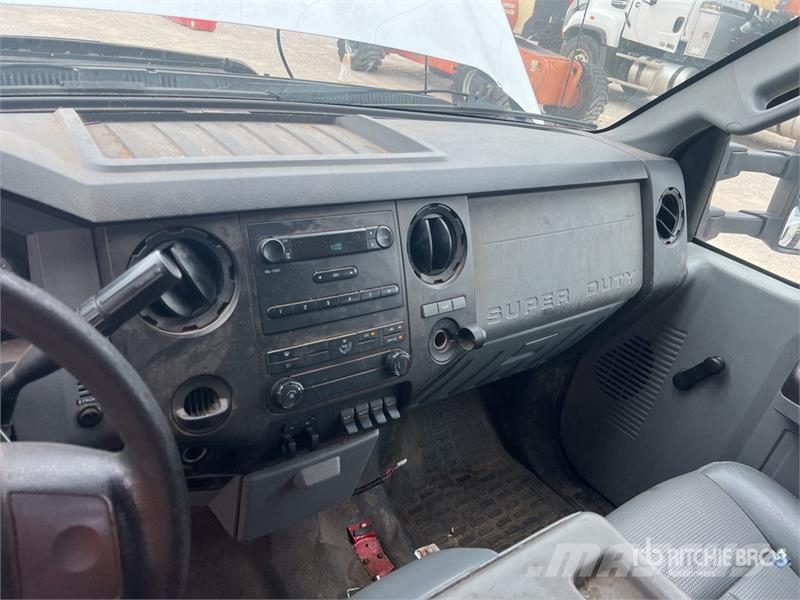 Ford F-450 ダンプ