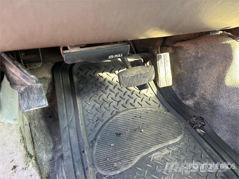 Ford F-450 Грузовики-платформы/боковая разгрузка
