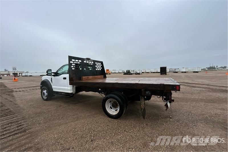 Ford F-450 Flatbed / Dropside trucks