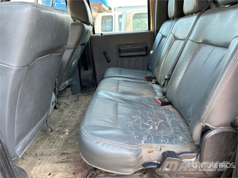Ford F-450 Savivarčių priekabų vilkikai