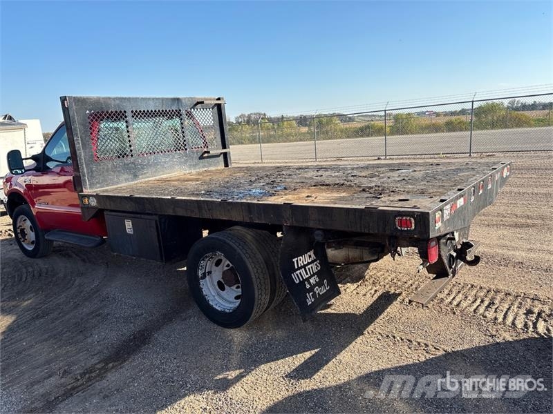 Ford F-450 Грузовики-платформы/боковая разгрузка