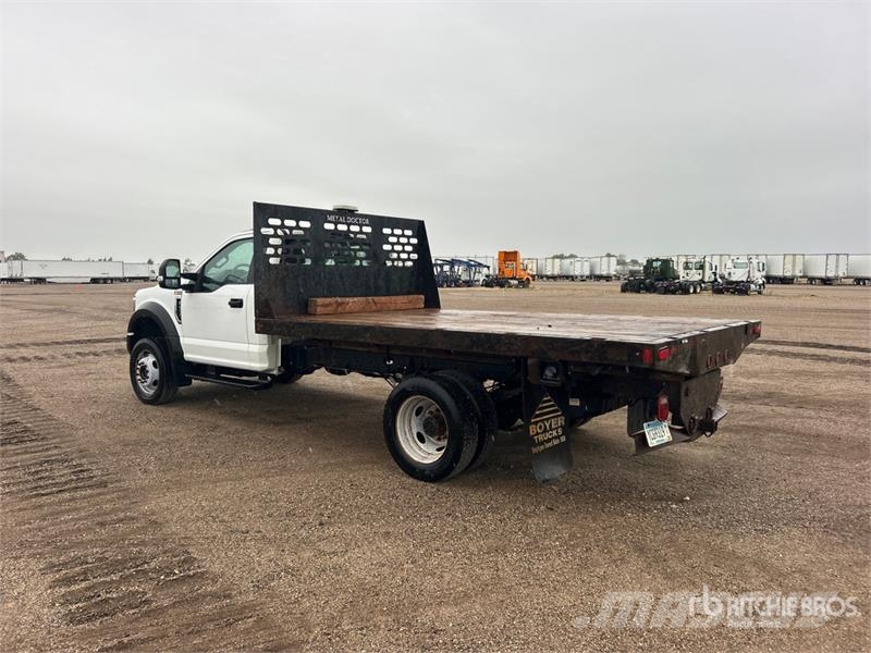 Ford F-450 Flatbed / Dropside trucks