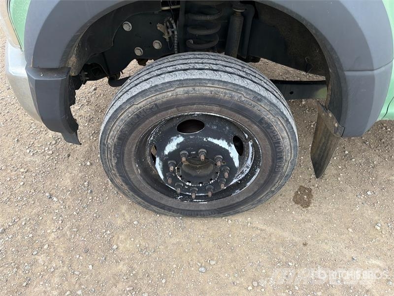 Ford F-450 4x2 Cab and Chassis Kabine i unutrašnjost