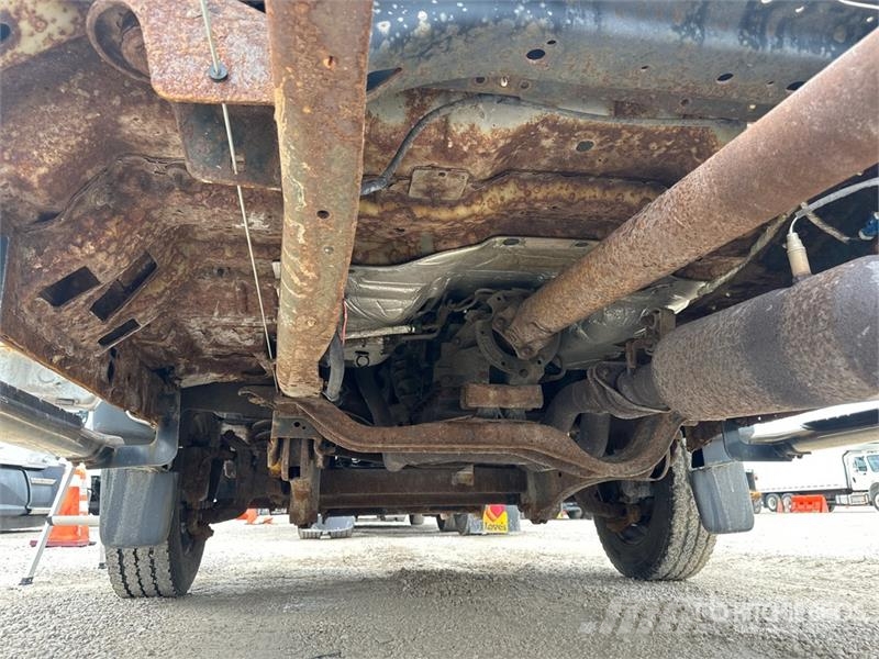 Ford F-450 4x2 Cab and Chassis Kabiny a interiér