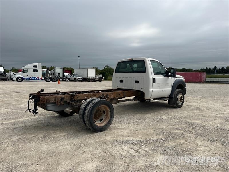 Ford F-450 4x2 Cab and Chassis Kabiny a interiér