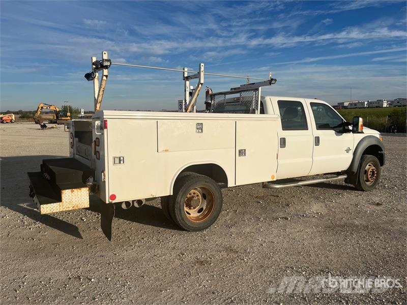 Ford F-450 4x4 Crew Cab Utility Truck Furgonetas caja abierta