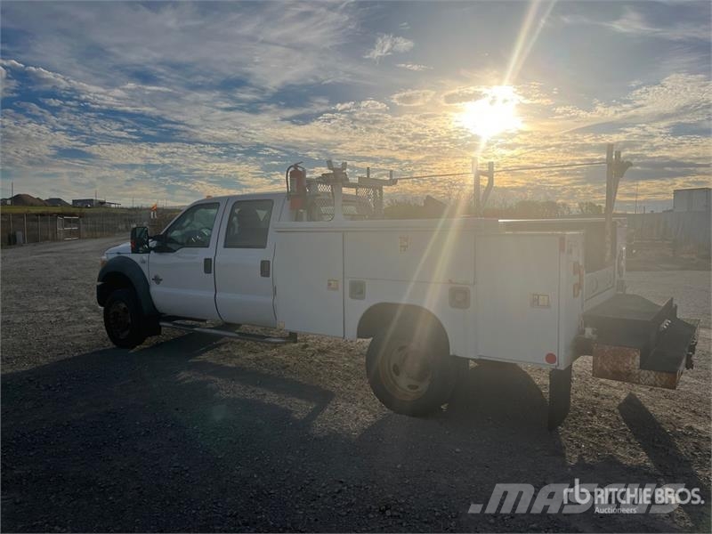 Ford F-450 4x4 Crew Cab Utility Truck Furgonetas caja abierta