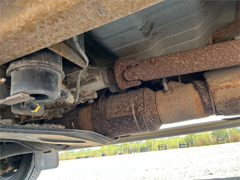 Ford F-450 4x4 Crew Cab Cab and Chassis Cabines
