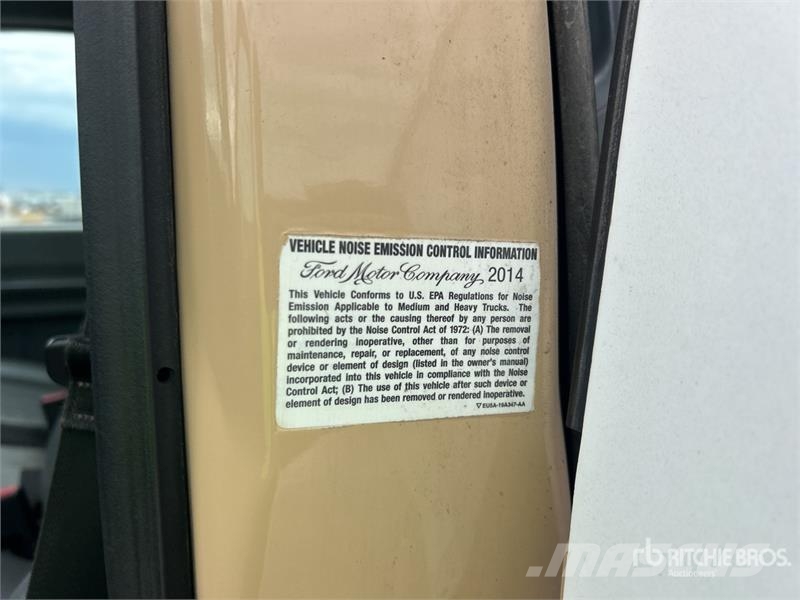 Ford F-450 XL 4x2 Crew Cab Flatbed Dump Truck 傾卸式卡車