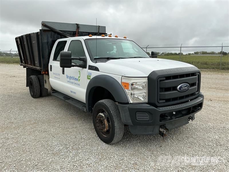 Ford F-450 XL 4x2 Crew Cab Flatbed Dump Truck Pašizgāzējs