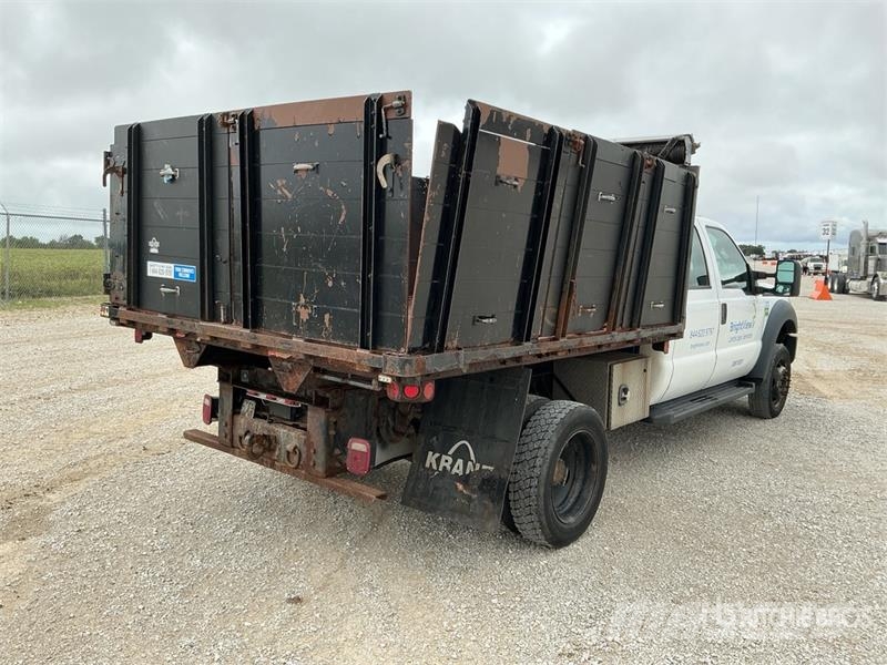 Ford F-450 XL 4x2 Crew Cab Flatbed Dump Truck Pašizgāzējs