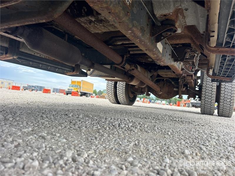 Ford F-450 XL 4x2 Crew Cab Flatbed Dump Truck 傾卸式卡車