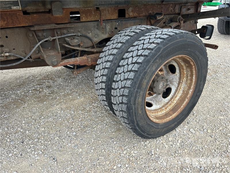 Ford F-450 XL 4x2 Crew Cab Flatbed Dump Truck 傾卸式卡車