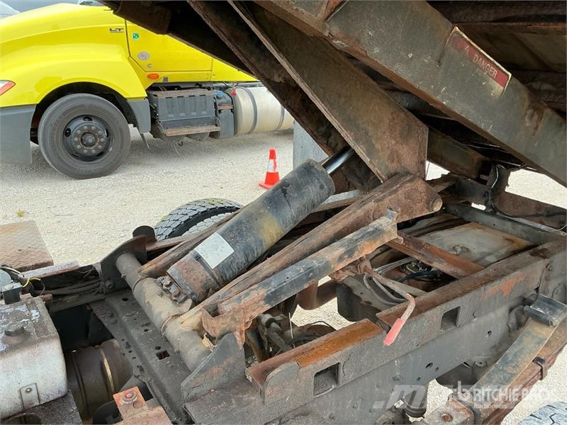 Ford F-450 XL 4x2 Crew Cab Flatbed Dump Truck Pašizgāzējs