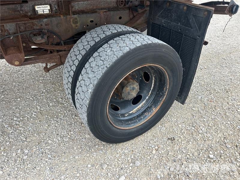 Ford F-450 XL 4x2 Crew Cab Flatbed Dump Truck 傾卸式卡車