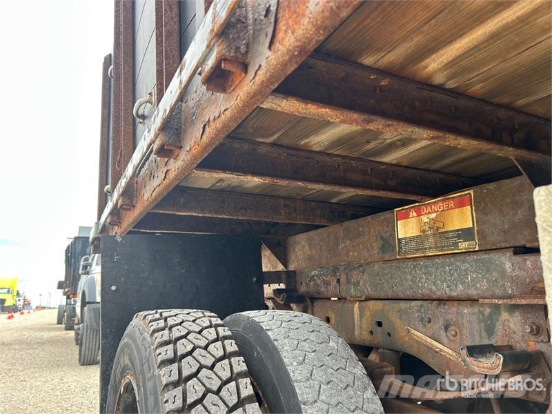 Ford F-450 XL 4x2 Crew Cab Flatbed Dump Truck 傾卸式卡車