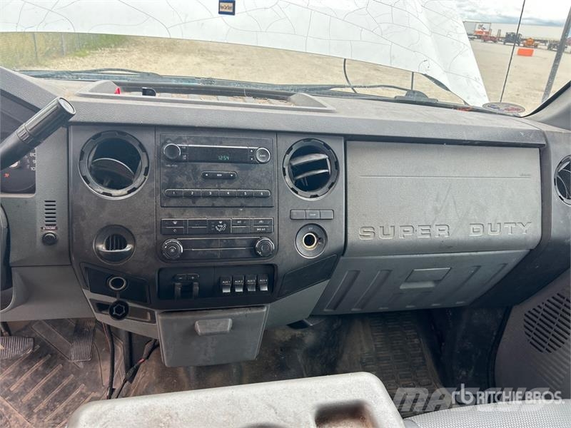 Ford F-450 XL 4x2 Crew Cab Flatbed Dump Truck 傾卸式卡車
