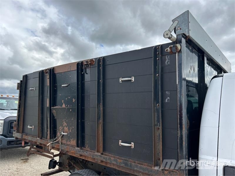 Ford F-450 XL 4x2 Crew Cab Flatbed Dump Truck 傾卸式卡車