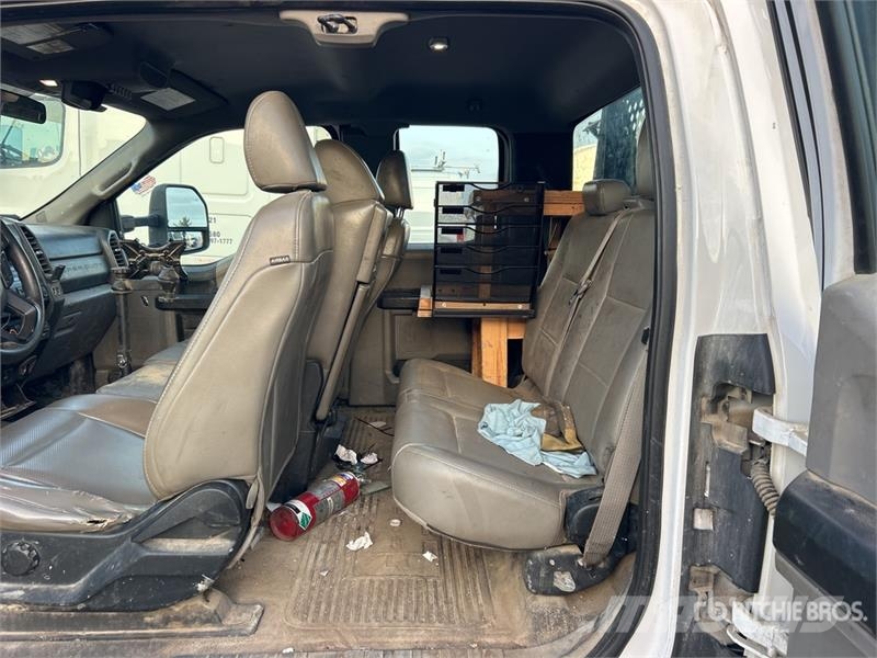 Ford F-450 XL 4x2 Extended Cab Utility Truck Flakbilar/Pickuper