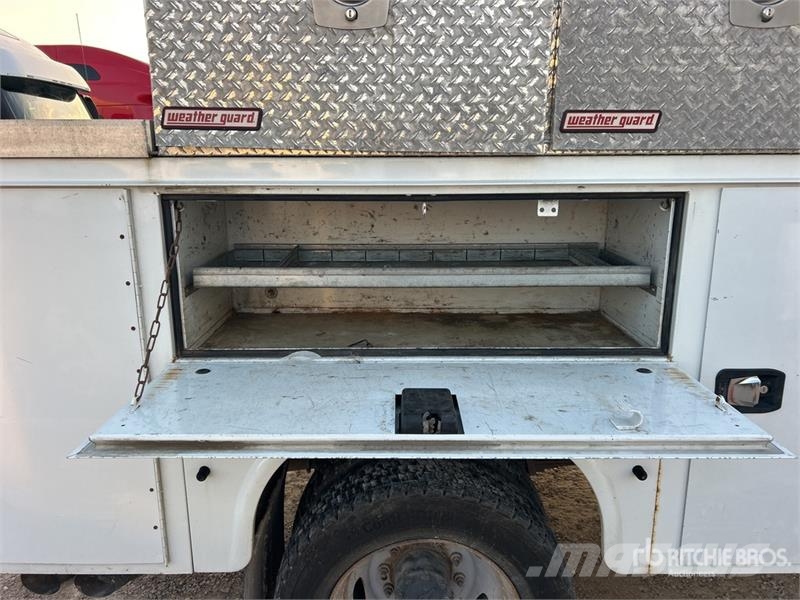 Ford F-450 XL 4x2 Extended Cab Utility Truck Flakbilar/Pickuper