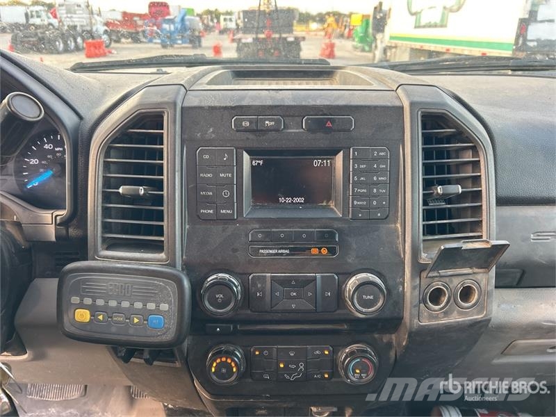 Ford F-450 XL 4x2 Extended Cab Utility Truck Flakbilar/Pickuper