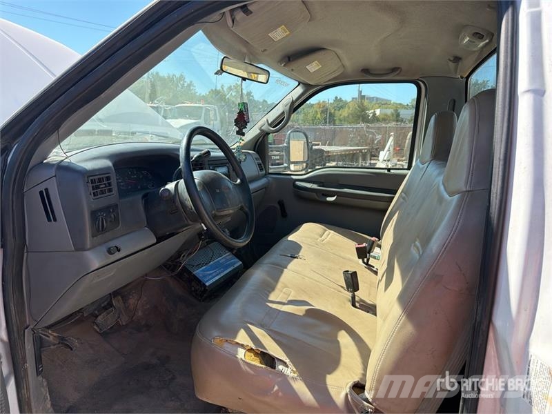Ford F-450 XL 4x2 Utility Truck Prekucniki