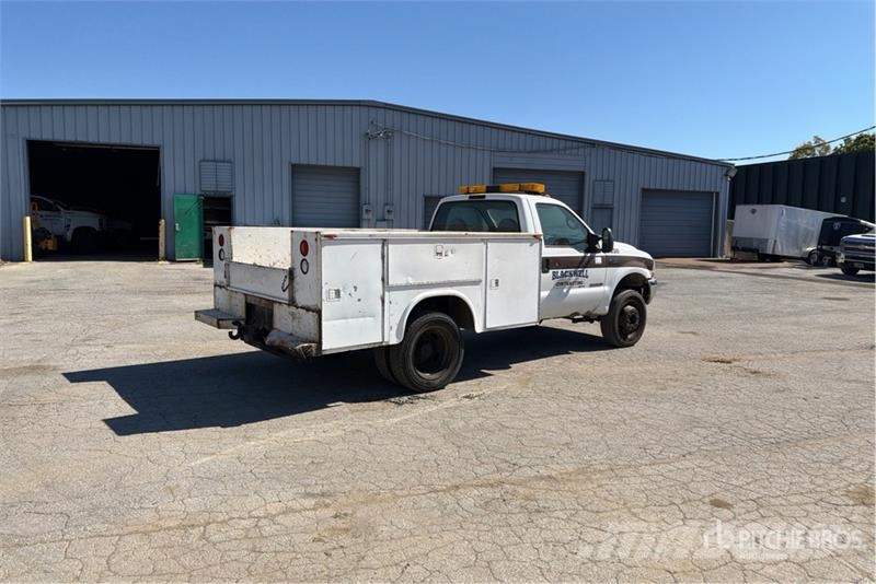 Ford F-450 XL 4x2 Utility Truck 皮卡车