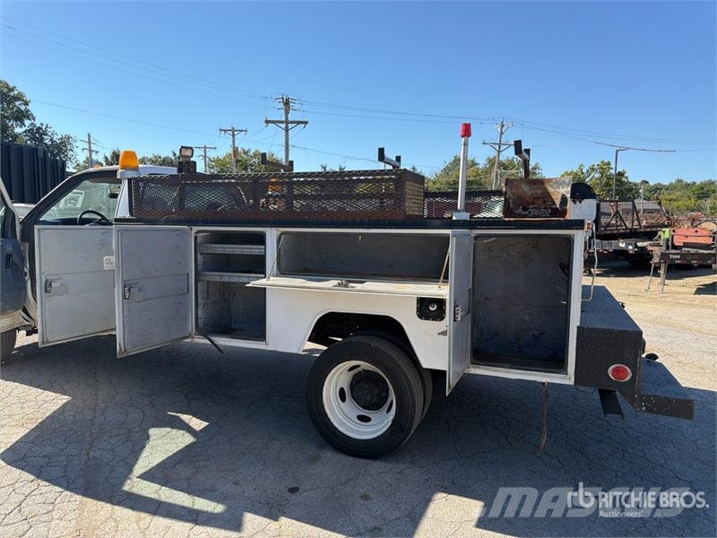 Ford F-450 XL 4x2 Utility Truck Prekucniki