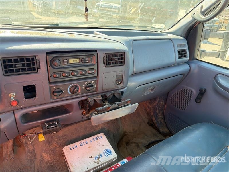 Ford F-450 XL 4x2 Utility Truck Prekucniki