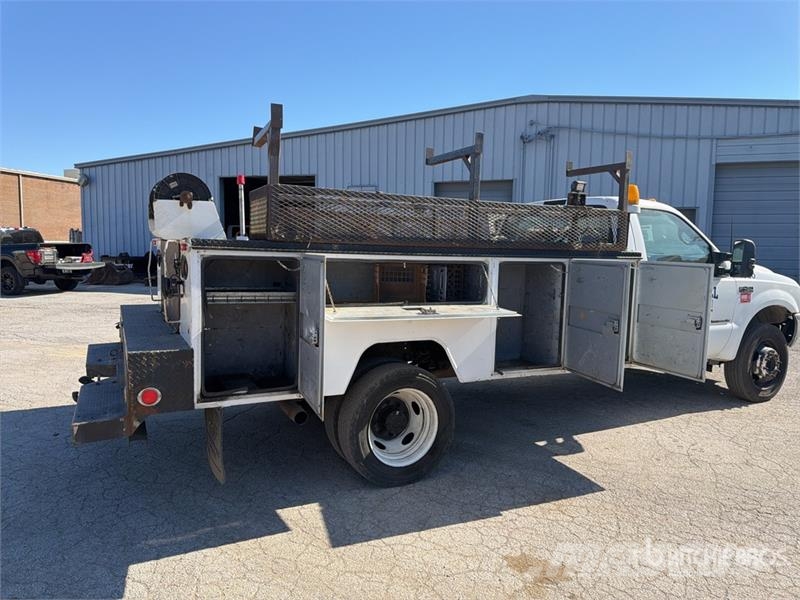 Ford F-450 XL 4x2 Utility Truck Prekucniki
