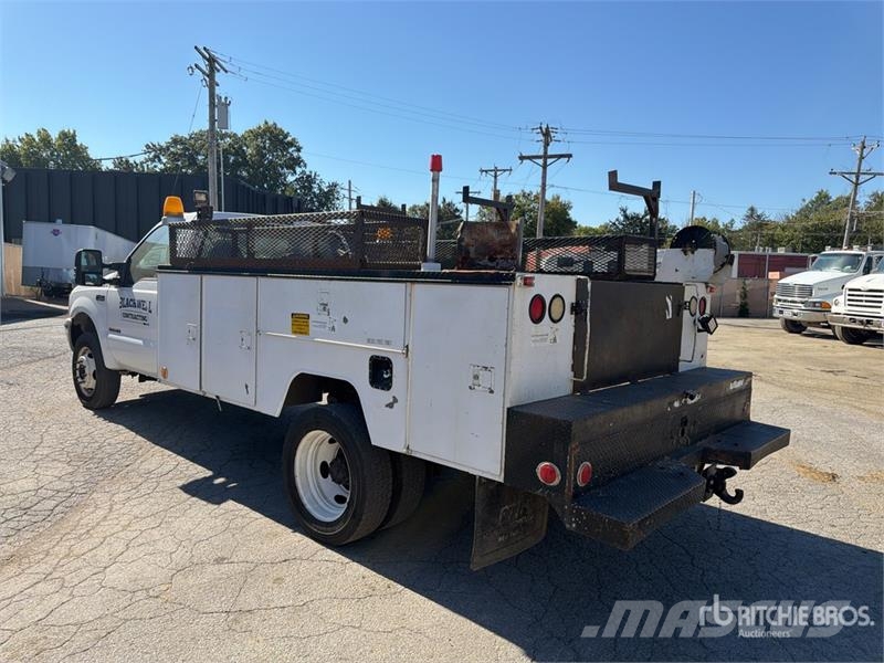 Ford F-450 XL 4x2 Utility Truck Prekucniki