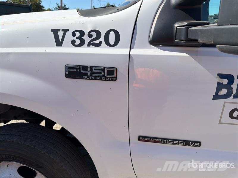 Ford F-450 XL 4x2 Utility Truck Prekucniki