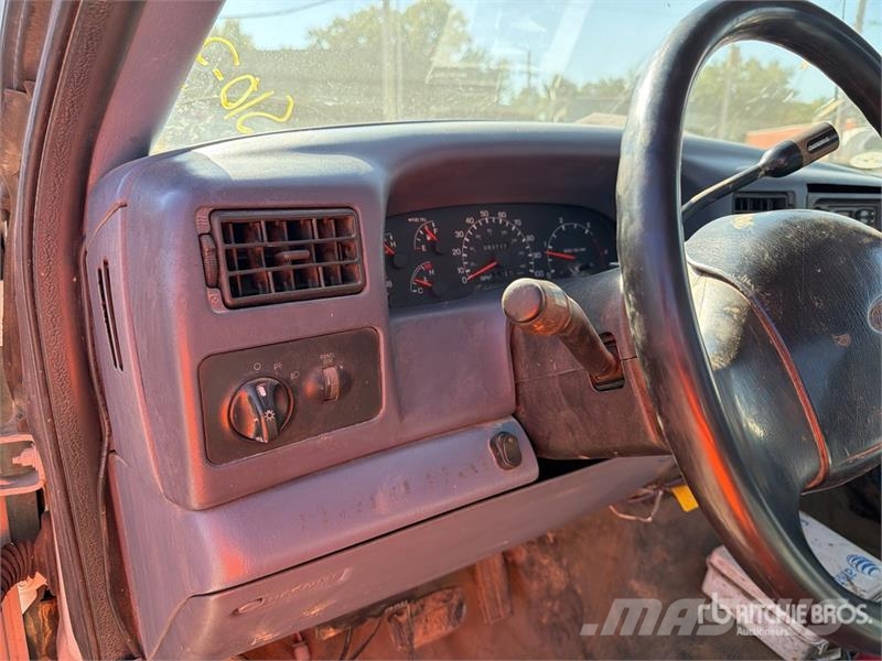 Ford F-450 XL 4x2 Utility Truck Prekucniki