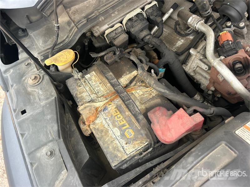 Ford F-450 XL 4x4 Crew Cab Utility Truck (Inoperable) 皮卡.傳統半斗卡車/側卸板
