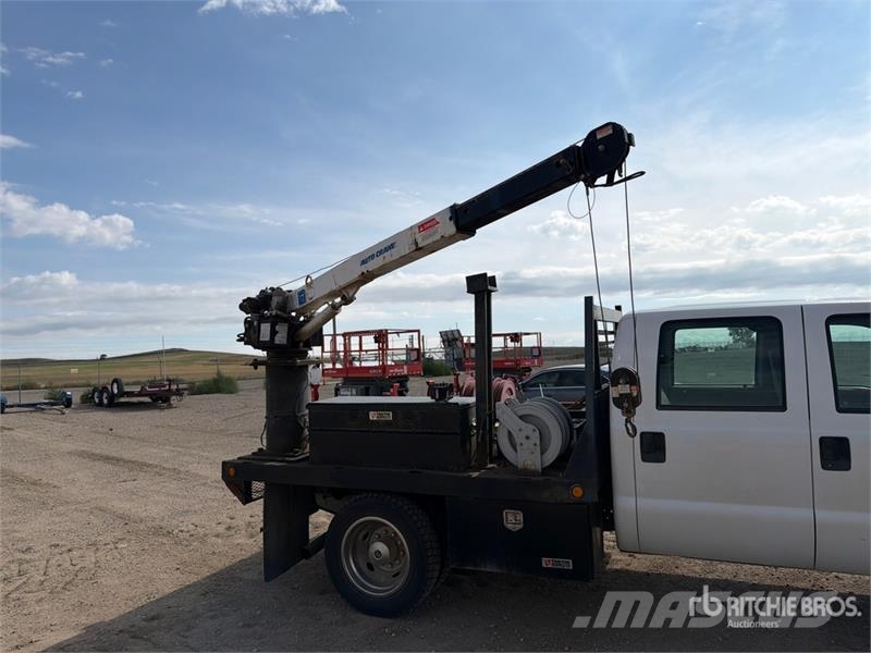 Ford F-450 XL 4x4 Crew Cab Service Truck 市政车