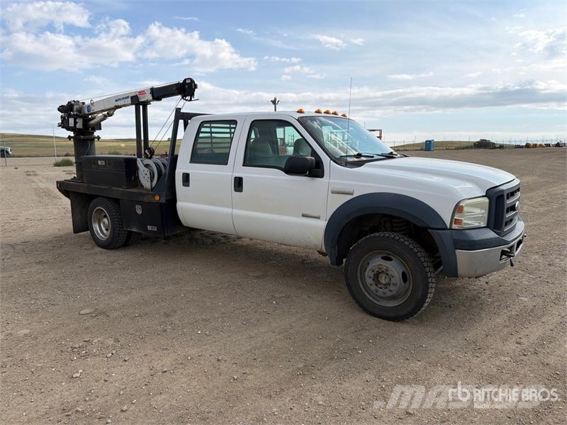 Ford F-450 XL 4x4 Crew Cab Service Truck 市政车