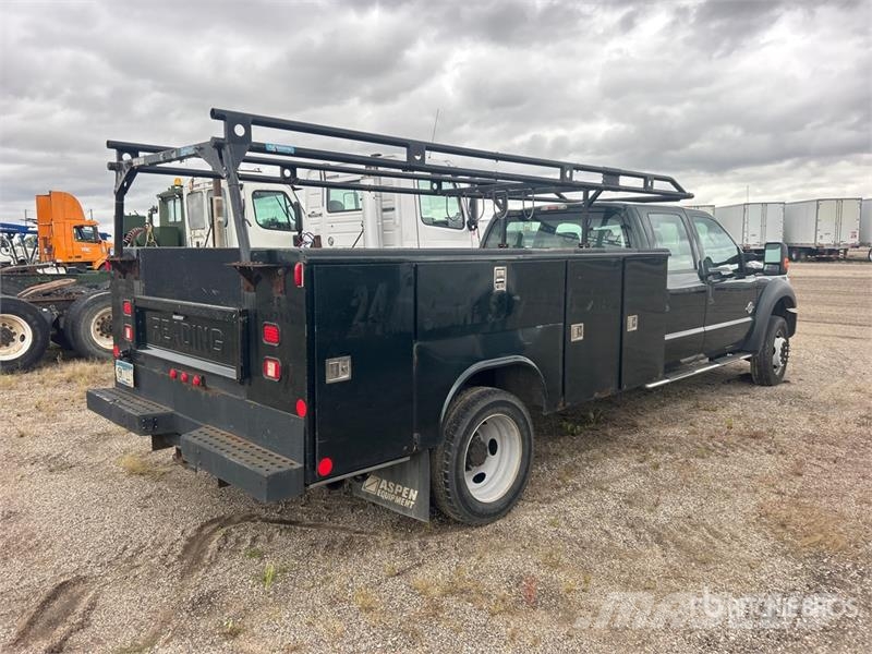 Ford F-450 XL 4x4 Crew Cab Utility Truck (Inoperable) 皮卡.傳統半斗卡車/側卸板
