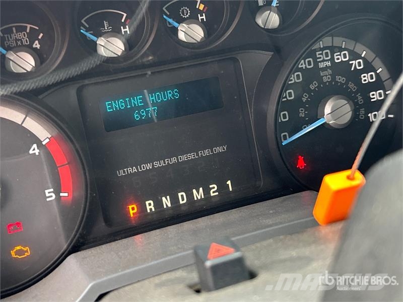 Ford F-450 XL 4x4 Crew Cab Utility Truck (Inoperable) 皮卡.傳統半斗卡車/側卸板