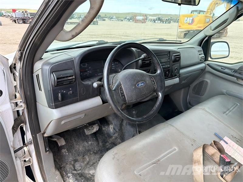 Ford F-450 XL 4x4 Crew Cab Service Truck 市政车
